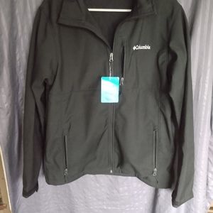 Black zip-up Columbia jacket no hood classic style in a size medium